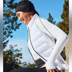 White Athleta Inlet Puffer Vest NWT with Black Trim